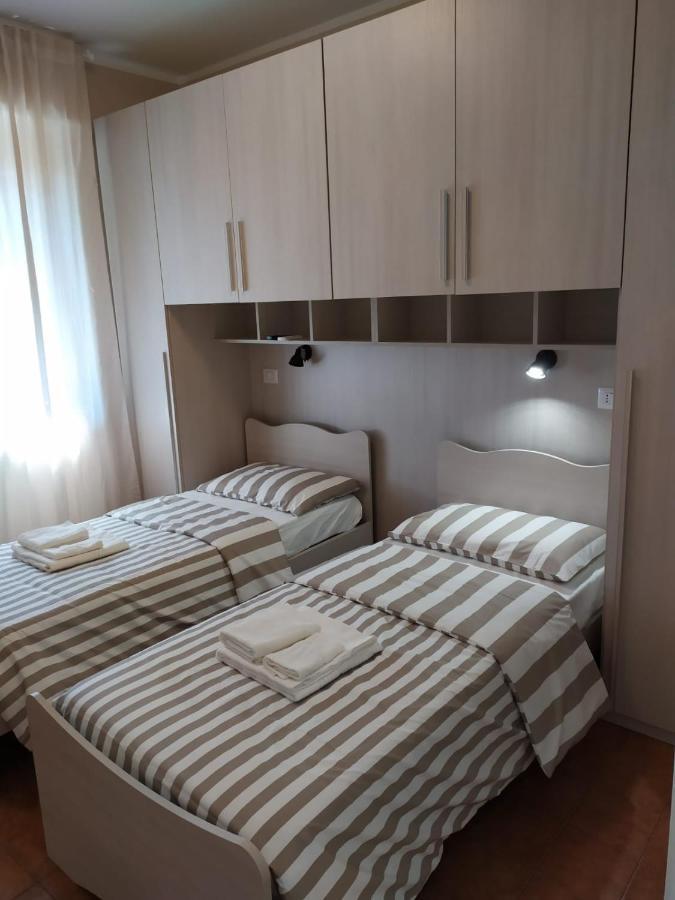 Beach House, 300 M Dal Mare, Marina Di Massa Exteriér fotografie