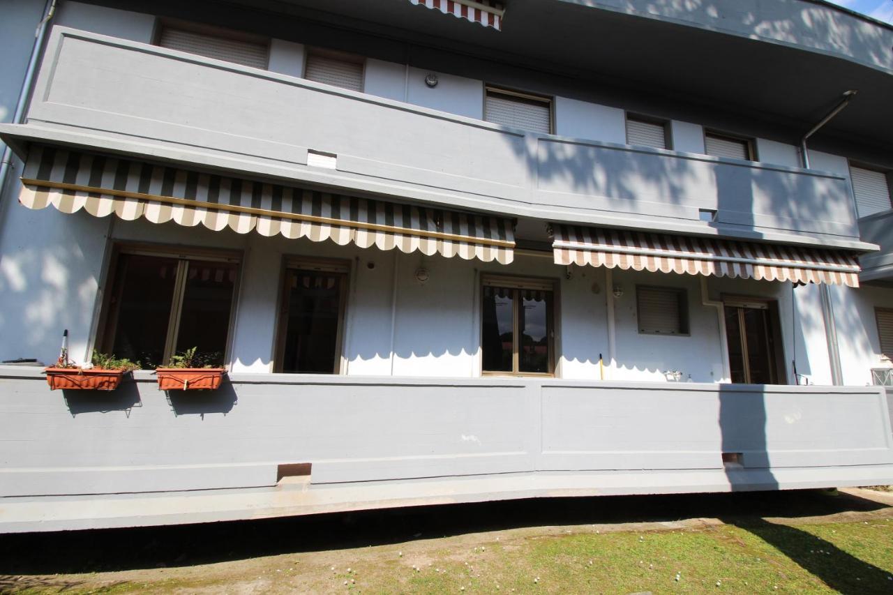 Beach House, 300 M Dal Mare, Marina Di Massa Exteriér fotografie